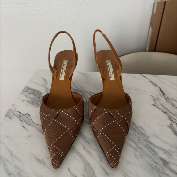 Vintage Oscar De La Renta Kitten Heels - Picture 2 of 7